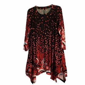 White Mark Shark Bite Tunic with Pockets